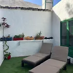 Lägenhet Harmony House Just 2min From The With A Stunning Terrace An Oasis Costa Teguise
